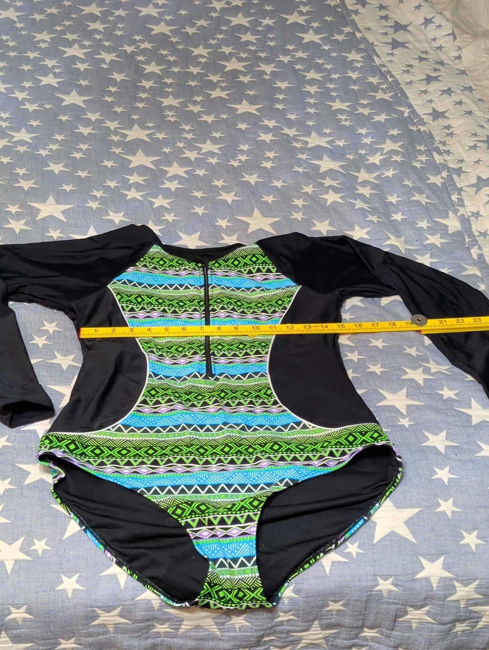 Women's Long Sleeve Swimsuit Rash Guard Large Aztec Print